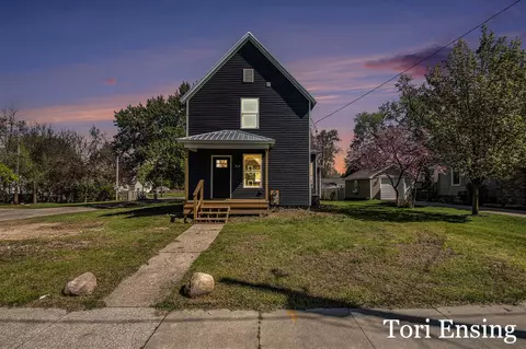 702 Morton, Belding, MI 48809 photo 28
