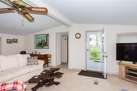 12886 Sycamore Pt, Plainwell, MI 49080 photo 5