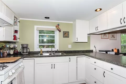12886 Sycamore Pt, Plainwell, MI 49080 photo 19