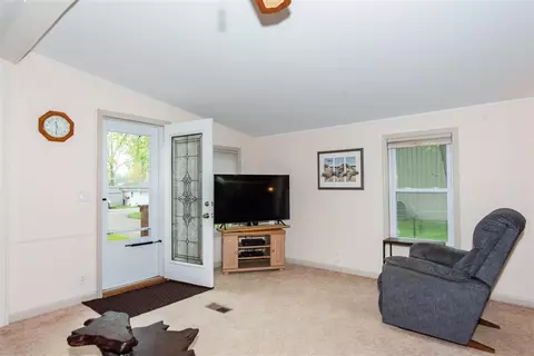 12886 Sycamore Pt, Plainwell, MI 49080 photo 6