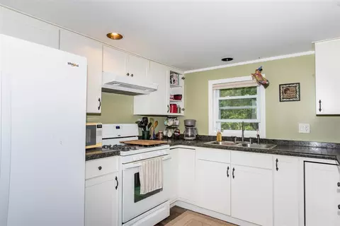 12886 Sycamore Pt, Plainwell, MI 49080 photo 17