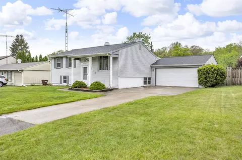 3942 Viking, Jackson, MI 49201 photo 3
