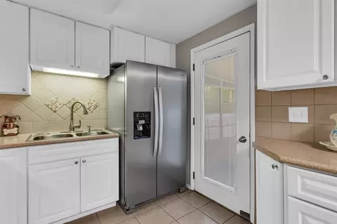 3942 Viking, Jackson, MI 49201 photo 13