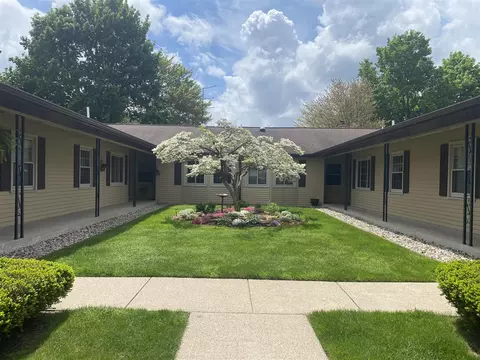 7378 Pine Grv #84, Jenison, MI 49428