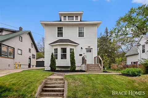 20 Knapp, Grand Rapids, MI 49505