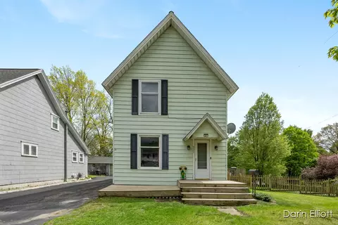 321 W Ellis, Belding, MI 48809 photo 6