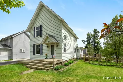 321 W Ellis, Belding, MI 48809 photo 5