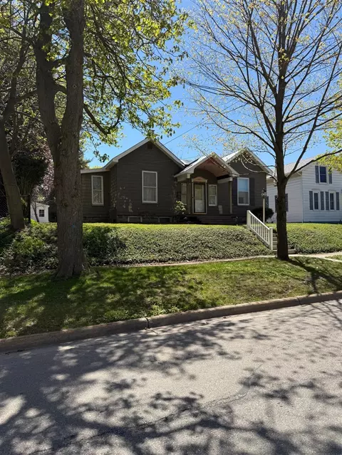 479 Fourth, Manistee, MI 49660