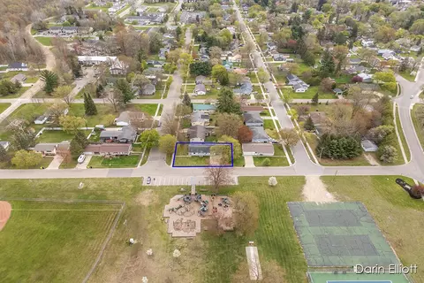 507 John, Clare, MI 48617