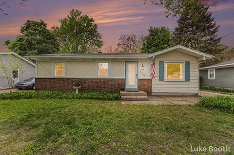 4549 Valleyridge, Wyoming, MI 49519