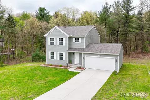 1690 Ryan Woods, Allegan, MI 49010