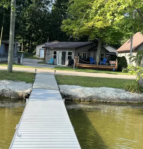 6439 E Sugar Grv, Fountain, MI 49410