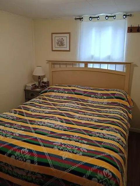 Bedroom - 947 E 88th, Newaygo, MI 49337 photo 1 of 4