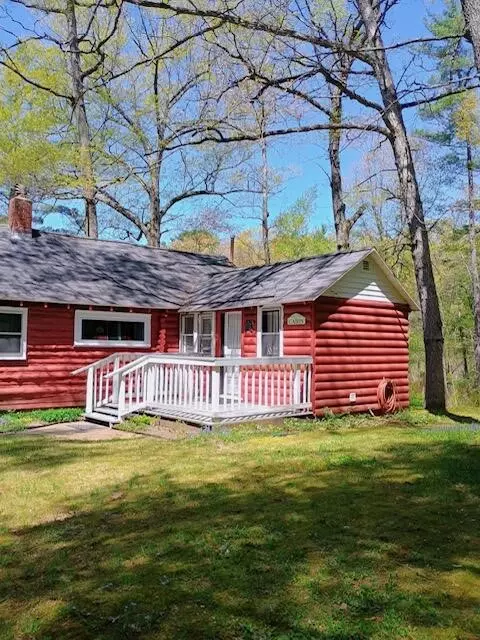 Exterior - 947 E 88th, Newaygo, MI 49337 photo 8 of 9