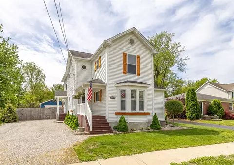 1719 Center, Carleton, MI 48117