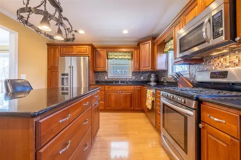 1719 Center, Carleton, MI 48117 photo 2