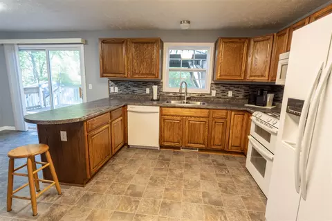 Kitchen - 5734 108th, Pullman, MI 49450 photo 3 of 3