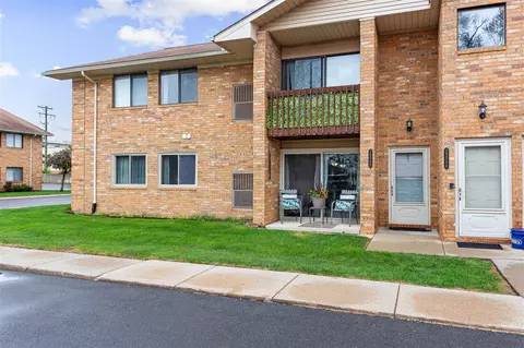 29568 Clarita, Livonia, MI 48152