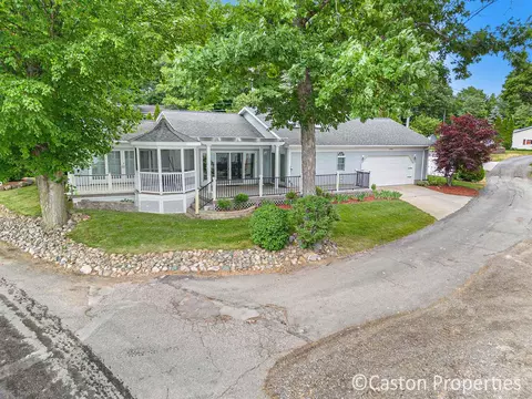 6986 Wildwood, Saranac, MI 48881