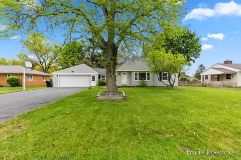 8131 Lorac, Portage, MI 49002