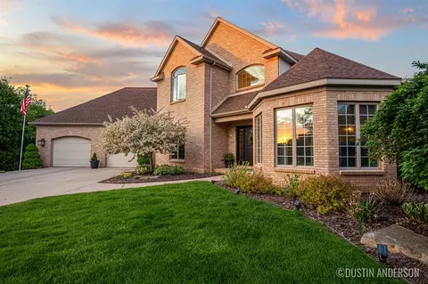 8682 Wallinwood Farms, Jenison, MI 49428