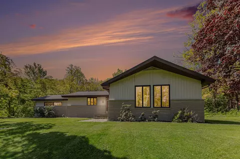 3284 Fillmore, Jenison, MI 49428
