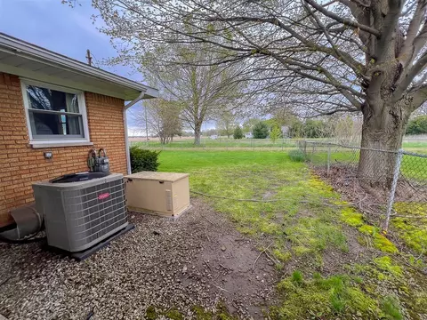 351 W Maple, Climax, MI 49034 photo 4