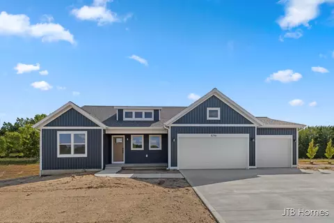 8296 Kettle Oak, Alto, MI 49302