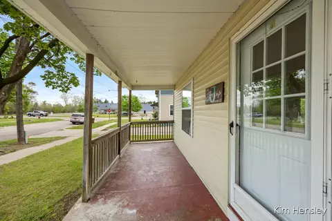 545 Howard, Belding, MI 48809 photo 4