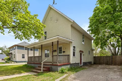 545 Howard, Belding, MI 48809 photo 2