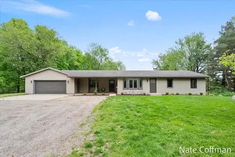 11410 Long Lk, Sparta, MI 49345