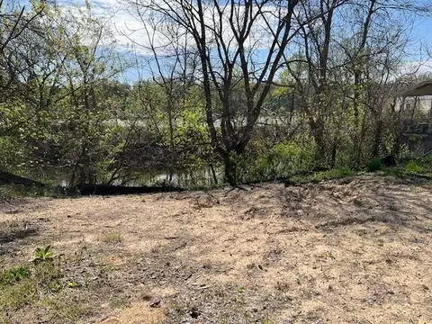 111 River, Allegan, MI 49010