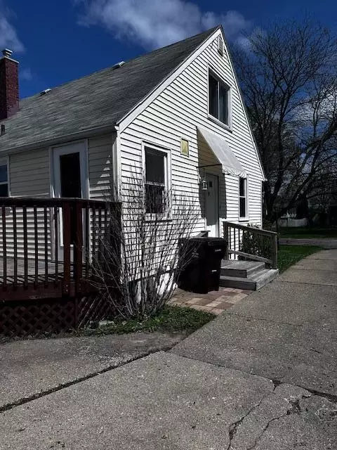 Exterior - 921 Mitchell, Lansing, MI 48917 photo 3 of 7