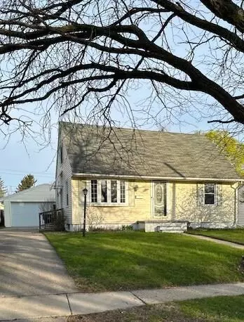 921 Mitchell, Lansing, MI 48917