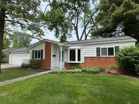 2715 Beacon Hl, Ann Arbor, MI 48104