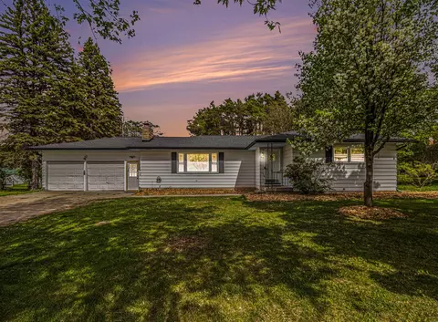 413 Bailey, Big Rapids, MI 49307 photo 2