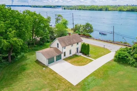 25653 W W Riv, Grosse Ile, MI 48138