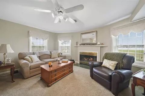 Living - 676 Stonecrest, Adrian, MI 49221 photo 6 of 7