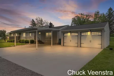 1336 135th, Wayland, MI 49348