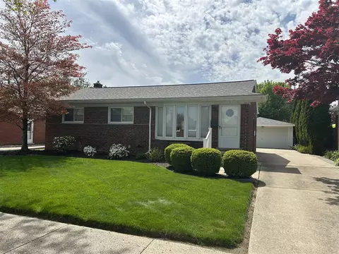 3398 Norwood, Trenton, MI 48183