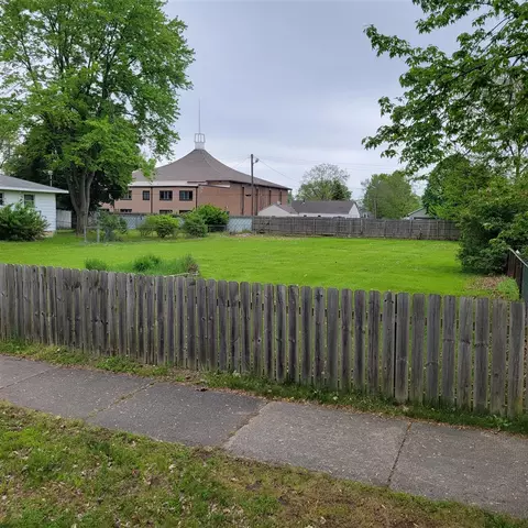 2149 Mcgregor, Ypsilanti, MI 48198