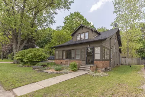 518 S Clinton, Stockbridge, MI 49285