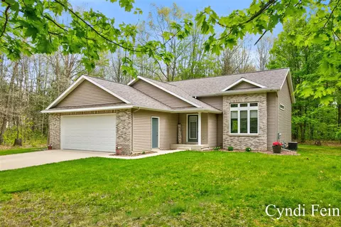 2970 Braden, Dorr, MI 49323