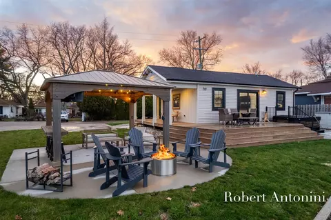 2301 Schimperle, Grand Rapids, MI 49525
