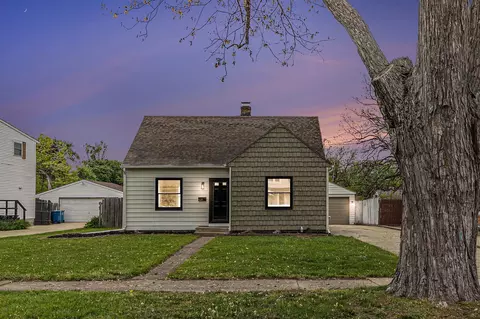 1423 Royce, Kalamazoo, MI 49001