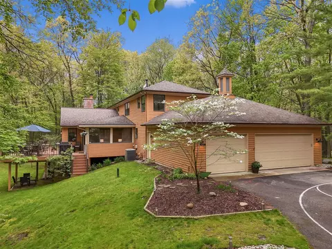 326 Greentree, Ada, MI 49301 photo 4
