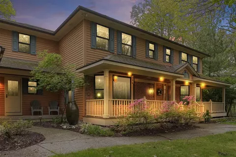 326 Greentree, Ada, MI 49301 photo 2