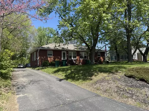 708 Upton, Springfield, MI 49037