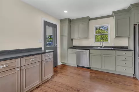 338 Marion, Jackson, MI 49203 photo 8