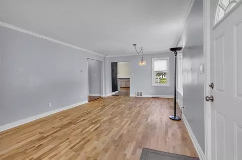 338 Marion, Jackson, MI 49203 photo 3